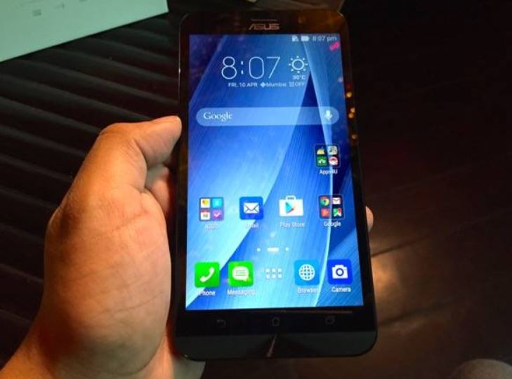 Asus_Zenfone_2_front